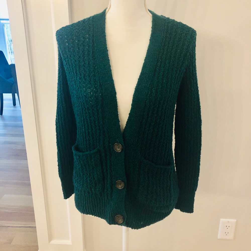 Hollister Cardigan